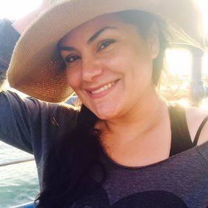 Meet your Posher, Dena